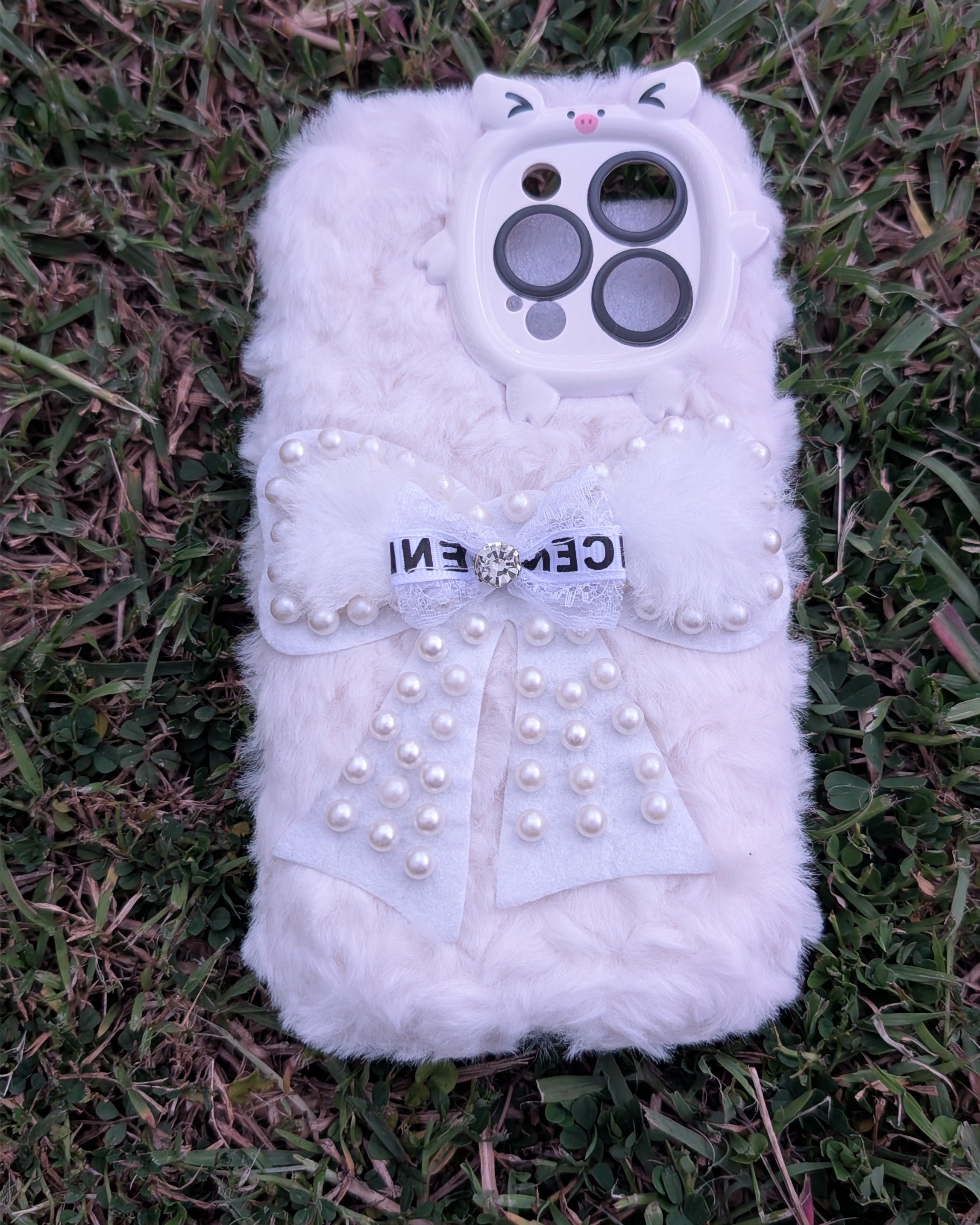 iPhone 15 pro max case/ White