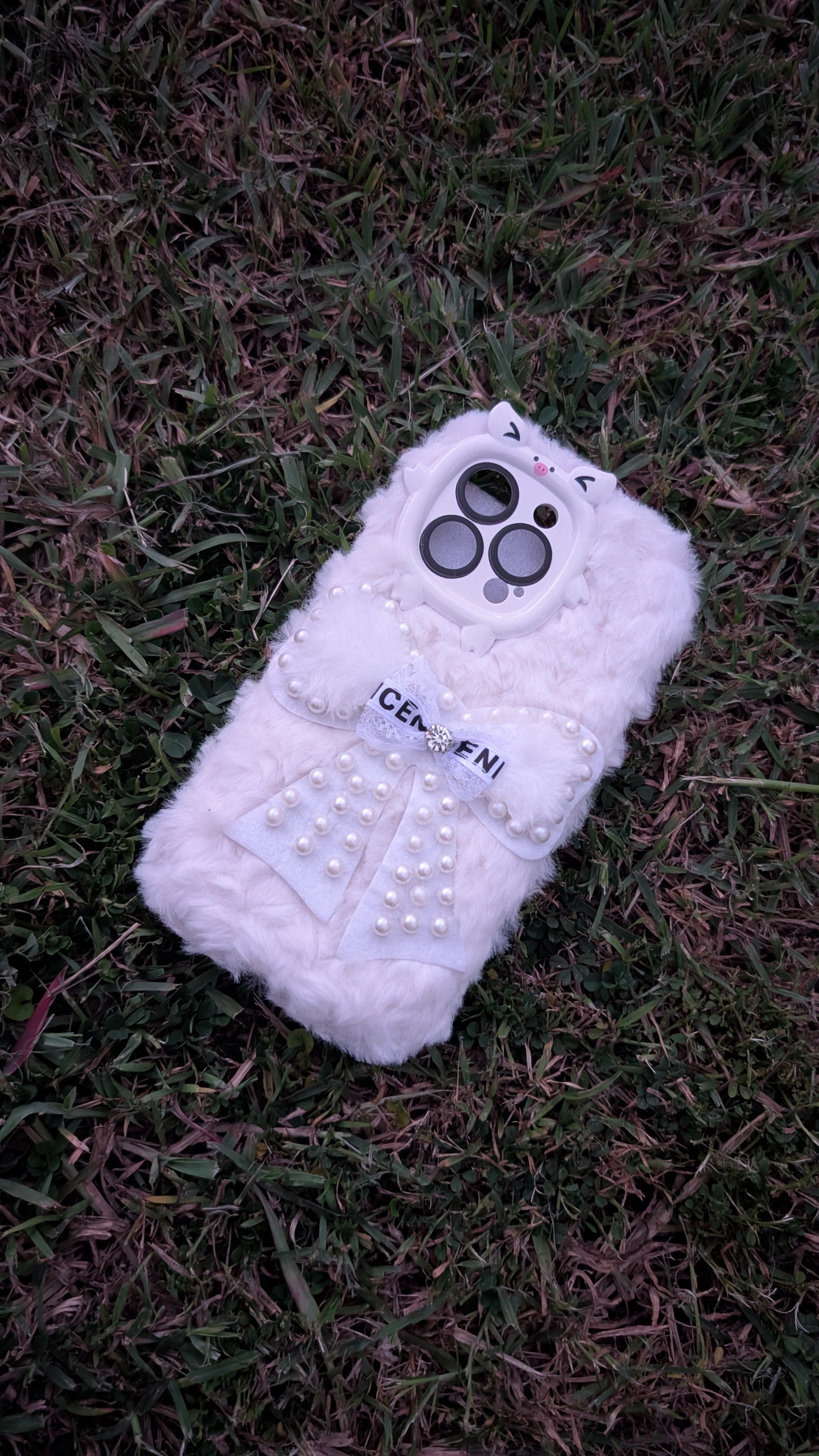 iPhone 15 pro max case/ White